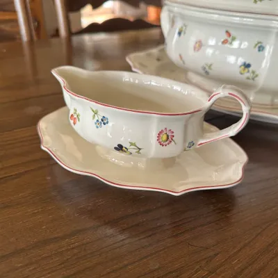 Villeroy & Boch 'Petite Fleur' Dinnerware Service (large)