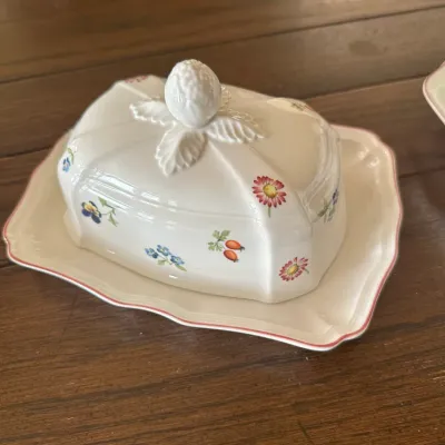 Villeroy & Boch 'Petite Fleur' Dinnerware Service (large)