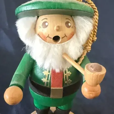 Vintage German Erzgebirge Wooden Forester Incense Smoker – Pipe & Tall Green Hat