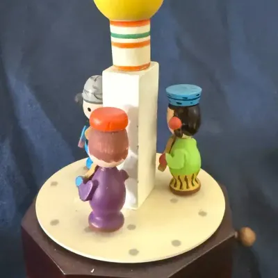 Vintage Wooden Middle Eastern Musicians Rotating Music Box – Mosque Minaret Scene