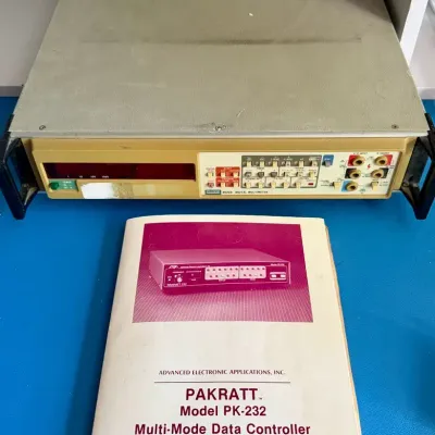 Vintage Fluke 8520A Digital Bench Multimeter