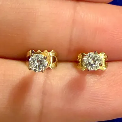 14K Yellow Gold Diamond Solitaire Stud Earrings – 1.3g