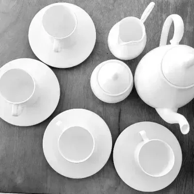 Vera Wang Wedgwood & Royal Doulton Porcelain Tea Set