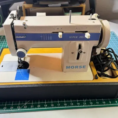 Morse Super Zig-Zag Sewing Machine with Foot Pedal