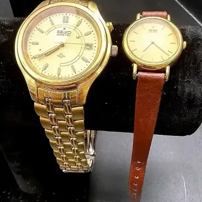 A Mens Seiko Watch And A Womens Seiko Watch