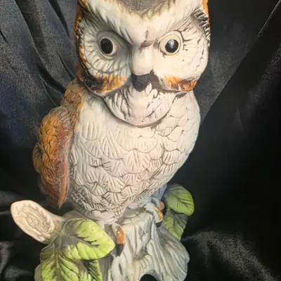 Vintage Large Ceramic Owl Figurine on Tree Stump – Woodland Nature Décor