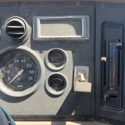 Sale Photo Thumbnail #25: 1-1993 Ford L8000 Dump Truck

8.3L 6 cylinder Diesel

Runs, drives and works as it should.

496882 miles