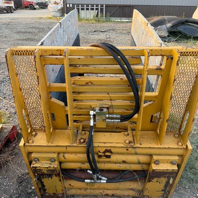 Sale Photo Thumbnail #73: 3-Forklift Carton Clamp