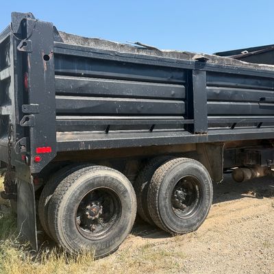 Sale Photo Thumbnail #7: 1-1993 Ford L8000 Dump Truck

8.3L 6 cylinder Diesel

Runs, drives and works as it should.

496882 miles