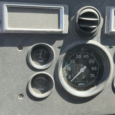 Sale Photo Thumbnail #24: 1-1993 Ford L8000 Dump Truck

8.3L 6 cylinder Diesel

Runs, drives and works as it should.

496882 miles