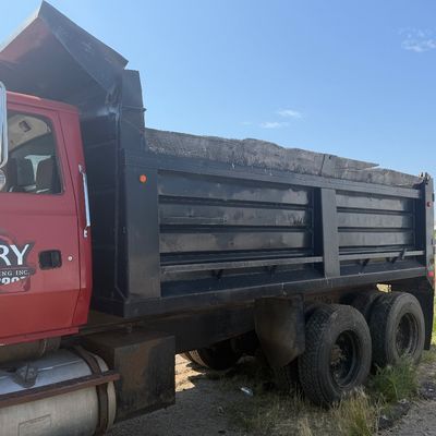 Sale Photo Thumbnail #3: 1-1993 Ford L8000 Dump Truck

8.3L 6 cylinder Diesel

Runs, drives and works as it should.

496882 miles