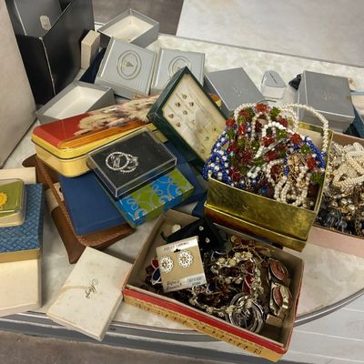 Sale Photo Thumbnail #157
