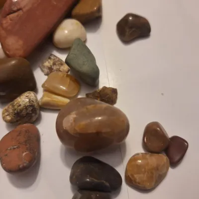 Assorted Polished Tumbled Stones Rocks & Mineral Specimens Mixed Colors Sizes