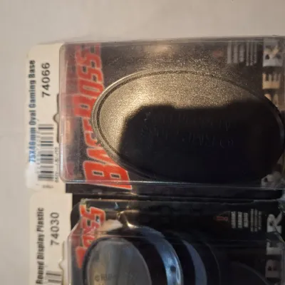 Reaper Mini Base Boss Display Bases 40mm Round & 75x46mm Oval Gaming Miniature Bases