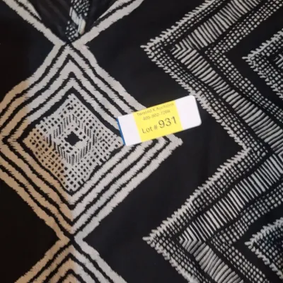 Chico’s Size 2 Black White Geometric Diamond Chevron Print V-Neck Tunic Top