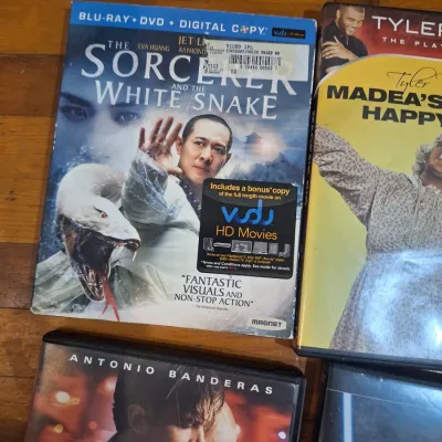 4 Movie Lot – Star Wars The Last Jedi, Sorcerer and the White Snake, Take the Lead & Tyler Perry Madea’s Big Happy Family