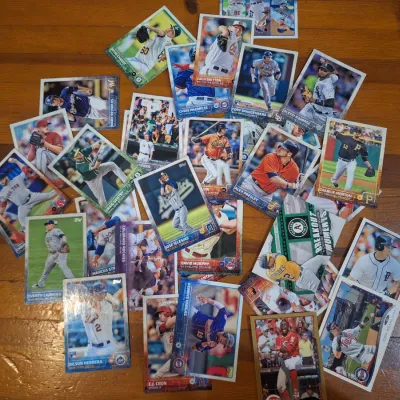 Large Lot of Topps Baseball Trading Cards – MLB Players, Rookies & Inserts