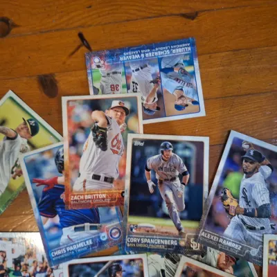 Large Lot of Topps Baseball Trading Cards – MLB Players, Rookies & Inserts