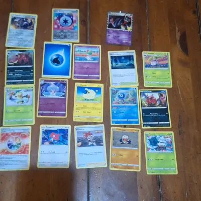 Pokémon Trading Card Lot – 17 Assorted Pokémon, Trainer & Energy Cards