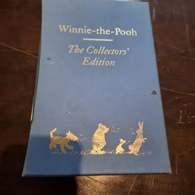 A.A. Milne Winnie-the-Pooh Collectors’ Edition 4-Book Facsimile Boxed Set Methuen 1999