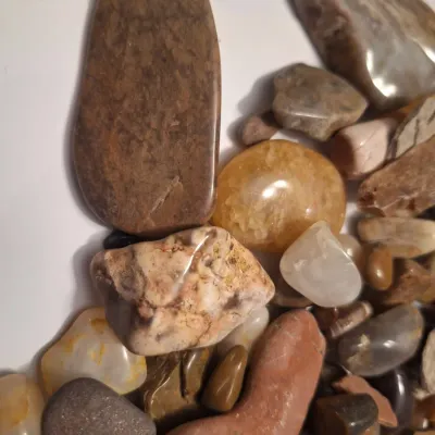 Assorted Polished Tumbled Stones Rocks & Mineral Specimens Mixed Colors Sizes