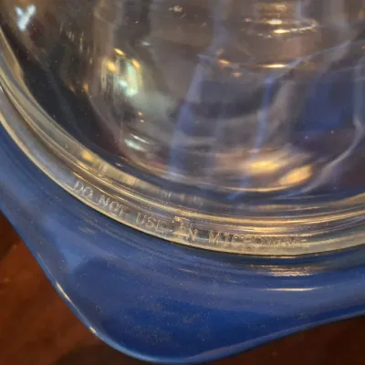 Anchor Hocking 2 Qt Blue Glass Casserole Baking Dish with Lid Microwave & Oven Safe