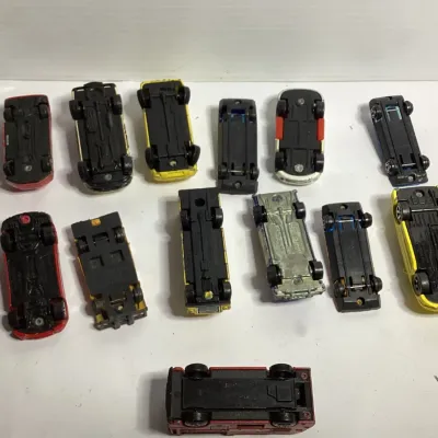 Mixed Lot of 13 Die-Cast Toy Cars & Vehicles – Matchbox, Hot Wheels & Assorted
