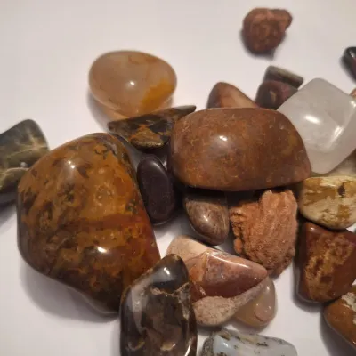 Assorted Polished Tumbled Stones Rocks & Mineral Specimens Mixed Colors Sizes