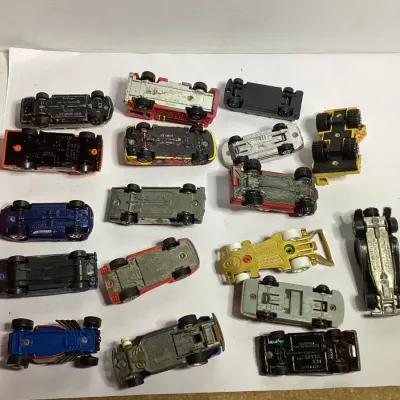 Vintage Die-Cast Toy Car Lot – Hot Wheels, Matchbox & Assorted Vehicles, Race Cars, Fire Truck, Police Car