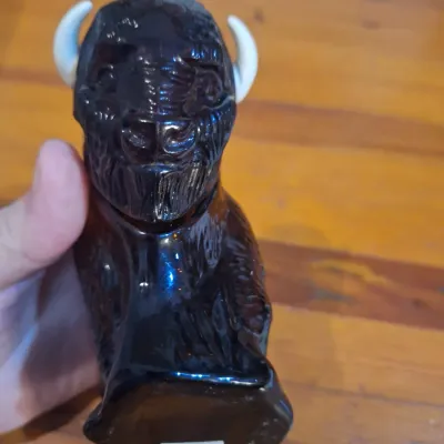 Vintage Avon American Buffalo Wild Country After Shave Glass Decanter 5 Fl Oz Bison Figurine