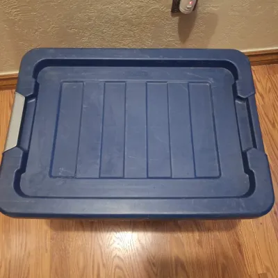 Sterilite Large Blue Plastic Storage Tote Bin with lid SEE NOTES
