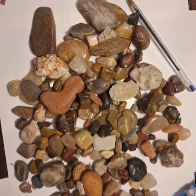 Assorted Polished Tumbled Stones Rocks & Mineral Specimens Mixed Colors Sizes