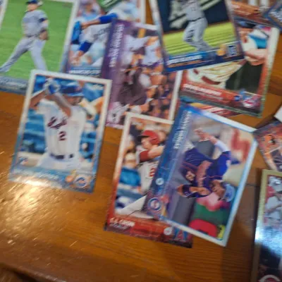 Large Lot of Topps Baseball Trading Cards – MLB Players, Rookies & Inserts