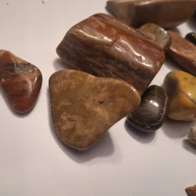 Assorted Polished Tumbled Stones Rocks & Mineral Specimens Mixed Colors Sizes