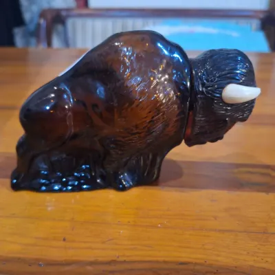 Vintage Avon American Buffalo Wild Country After Shave Glass Decanter 5 Fl Oz Bison Figurine