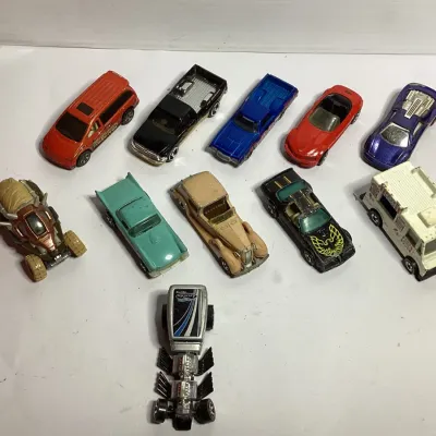 Vintage Hot Wheels & Matchbox Die-Cast Toy Vehicle Lot – 11 Cars, Trucks, RV, Hot Rod & Specialty Vehicles