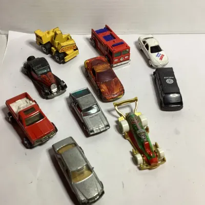 Vintage Die-Cast Toy Car Lot – Hot Wheels, Matchbox & Assorted Vehicles, Race Cars, Fire Truck, Police Car