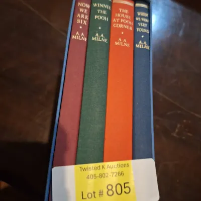 A.A. Milne Winnie-the-Pooh Collectors’ Edition 4-Book Facsimile Boxed Set Methuen 1999
