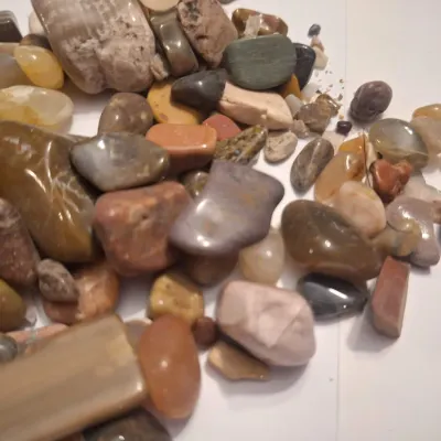 Assorted Polished Tumbled Stones Rocks & Mineral Specimens Mixed Colors Sizes