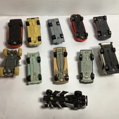 Vintage Hot Wheels & Matchbox Die-Cast Toy Vehicle Lot – 11 Cars, Trucks, RV, Hot Rod & Specialty Vehicles