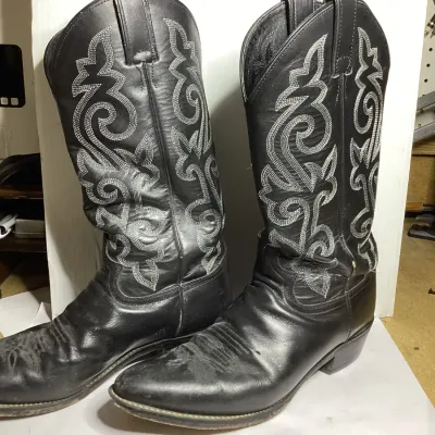 Justin Boots Black Leather Western Cowboy Boots White Embroidery Style 1403 Size 10 2E