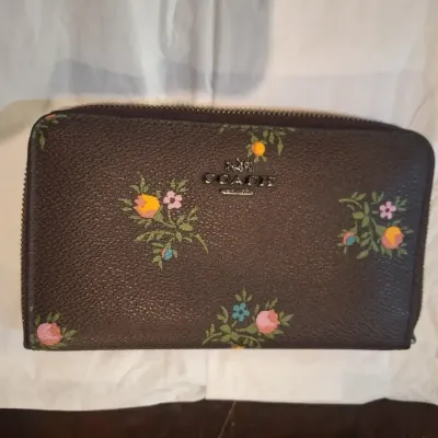 Coach Signature Floral Print Brown Zip-Around Accordion Wallet