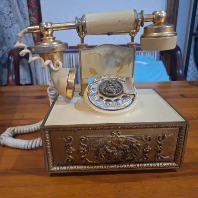 Vintage Ornate French Provincial Style Rotary Telephone Cream & Gold Decorative Cherub Base