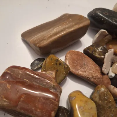 Assorted Polished Tumbled Stones Rocks & Mineral Specimens Mixed Colors Sizes