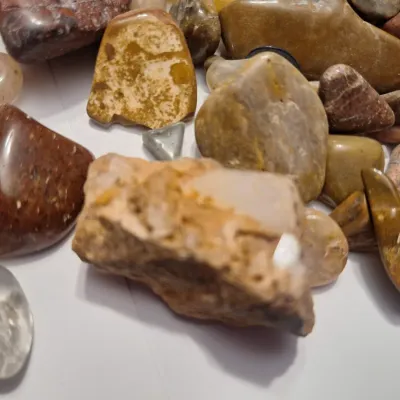 Assorted Polished Tumbled Stones Rocks & Mineral Specimens Mixed Colors Sizes