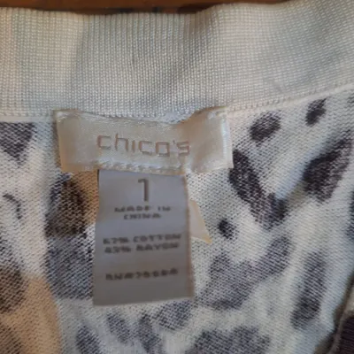 Chicos size 1 (or size XL) Leopard Animal Print Open Front 3/4 Sleeve Knit Cardigan