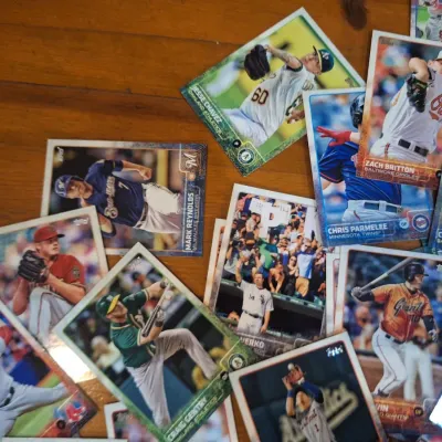 Large Lot of Topps Baseball Trading Cards – MLB Players, Rookies & Inserts