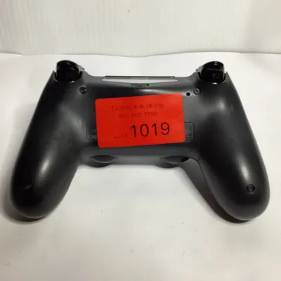 Sony PlayStation 4 DualShock 4 Wireless Controller CUH-ZCT1U – Black