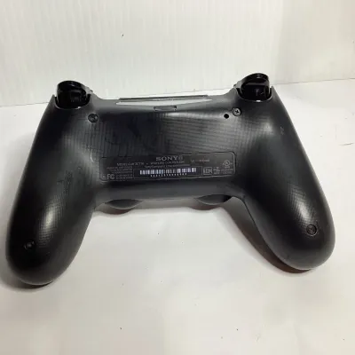 Sony PlayStation 4 DualShock 4 Wireless Controller CUH-ZCT1U – Black