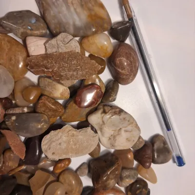 Assorted Polished Tumbled Stones Rocks & Mineral Specimens Mixed Colors Sizes